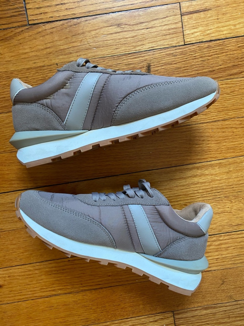 Women’s Casual Taupe Runner Sneakers - Lightweight Comfort